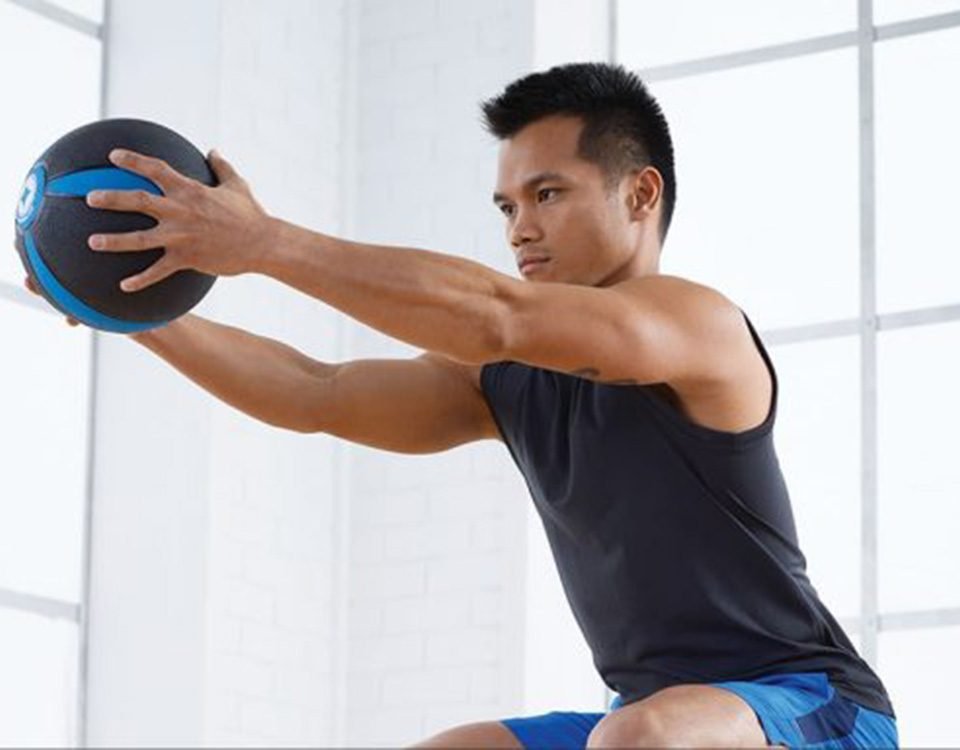 Pilates con la Medicine Ball benefici esercizi